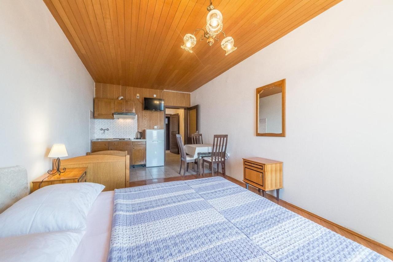 Apartments Kod Cara Lokva Rogoznica Dış mekan fotoğraf
